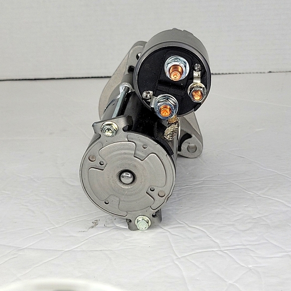 12V 9T Starter motor - Picture 2 of 5